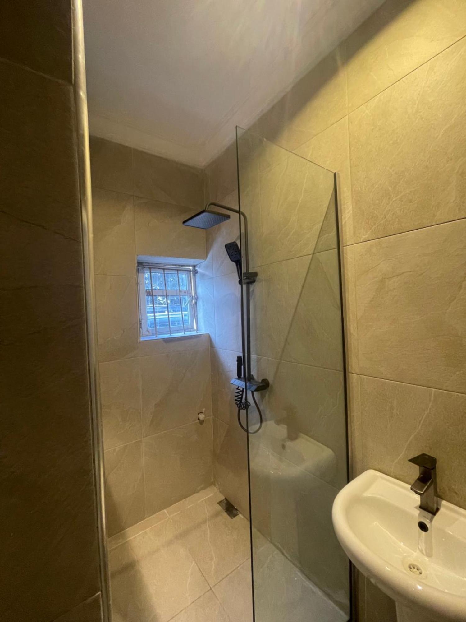 Stylish And Comfy 2 Bedroom Apartment - Perfect For Families Lagos Exterior photo